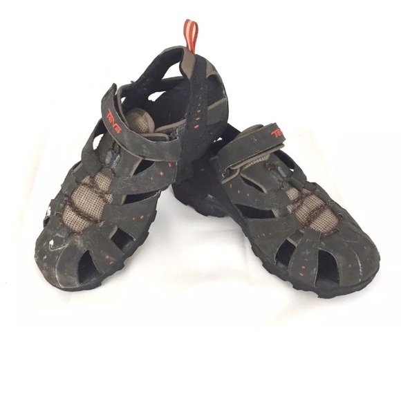 mens hiking sandals
